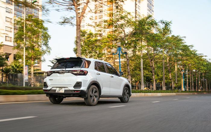 So sánh Honda City và Toyota Raize - Hình ảnh 9.