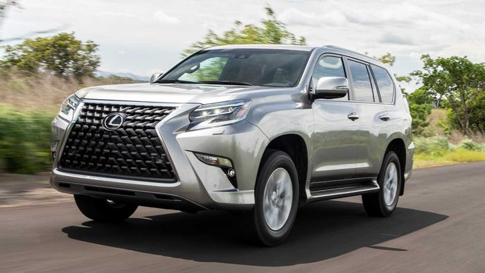 Lexus NX: Nimble Crossover - Sự linh hoạt đặc biệt trong dòng xe crossover này.
