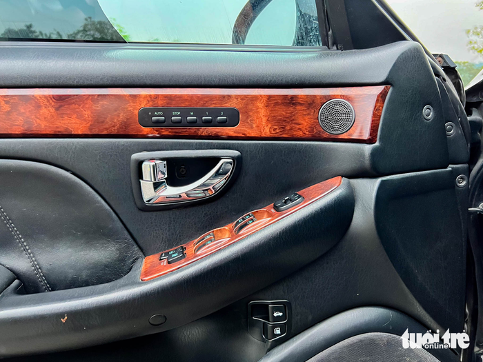 Hyundai XG 300 - Chiếc xe nguyên bản gần 20 năm vẫn được trang bị đầy đủ tính năng như ghế massage, cửa sổ trời - Ảnh 11.