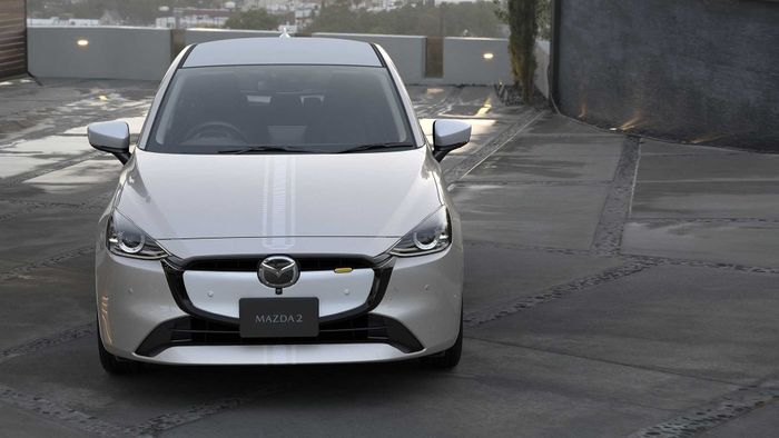 Mazda2 2023 ra mắt: Trông giống xe điện, chủ xe cũ đã sử dụng 9 năm không cần phải lo lỗi mốt - Hình 5.