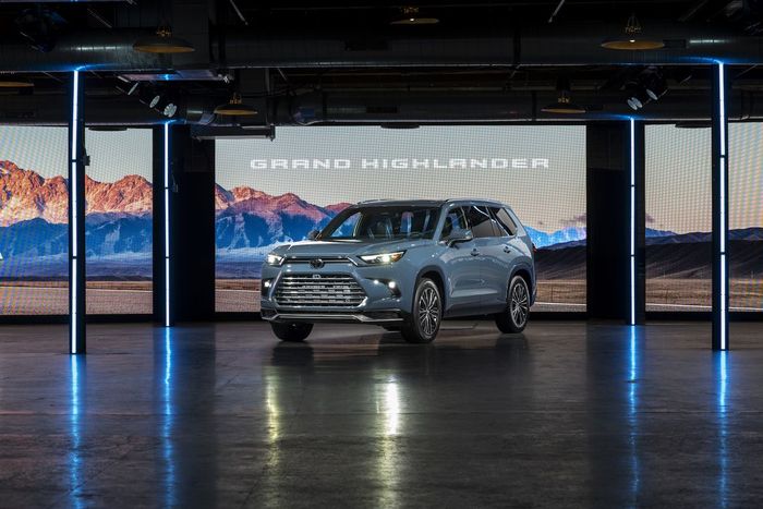 Các điểm đặc biệt trên Toyota Grand Highlander