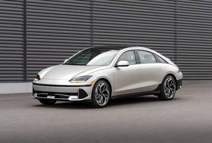 Hyundai Ioniq 6 có khả năng đi được 581 km sau mỗi lần sạc - Ảnh 14.