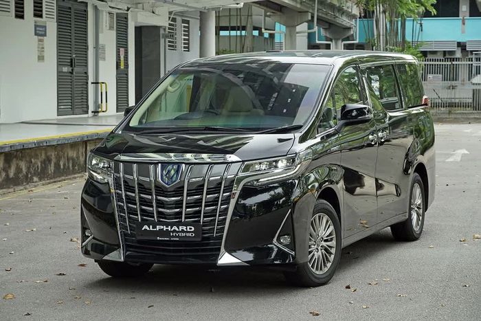 Đồn đoán về phiên bản mới của Toyota Alphard sôi động: Sẽ xuất hiện tại Việt Nam trong năm nay mặc dù khách hàng khó tính - Hình ảnh 2.