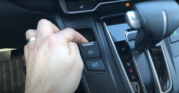 Chuyên gia nhận định: Phanh điện tử 'ngớ ngẩn' và 'nguy hiểm' - Hình 3.