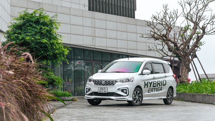 Dù biết sẽ mệt mỏi khi lái Suzuki Hybrid Ertiga từ Hà Nội đến Đà Nẵng hơn 880km chỉ với một bình xăng, mong muốn dừng lại nhưng không được - Ảnh 3.