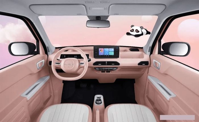 Ảnh 2 cho thấy mẫu xe điện nhỏ gọn, dễ thương, có giá siêu rẻ chỉ 135 triệu đồng, hứa hẹn sẽ làm nên bùng nổ khi ra mắt.