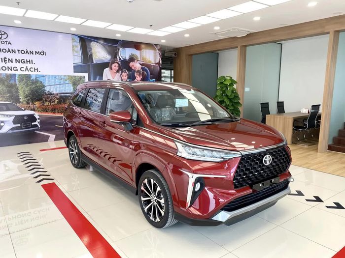 Toyota Veloz và Avanza sẽ được lắp ráp và xuất xưởng vào cuối tháng này, tạo thêm áp lực cho Xpander khi cầu hàng khan hiếm - Hình ảnh 2.