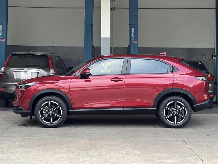 Ảnh thực tế Honda HR-V phiên bản giá thấp nhất tại đại lý:  - Ảnh 3.