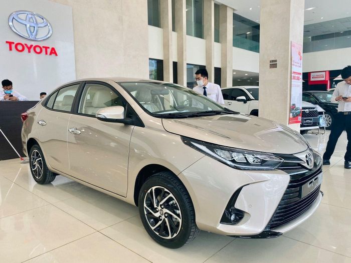Cuộc cuộc đua giành ngôi 'vua doanh số' năm 2022: Grand i10 gặp may mắn, Vios tăng tốc trở lại - Hình 1.