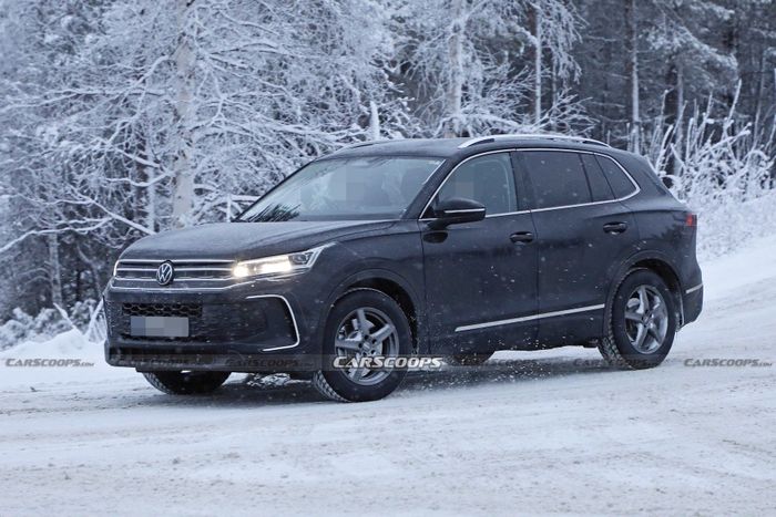 Volkswagen Tiguan phiên bản mới vừa được giới thiệu tại Việt Nam đã xuất hiện.