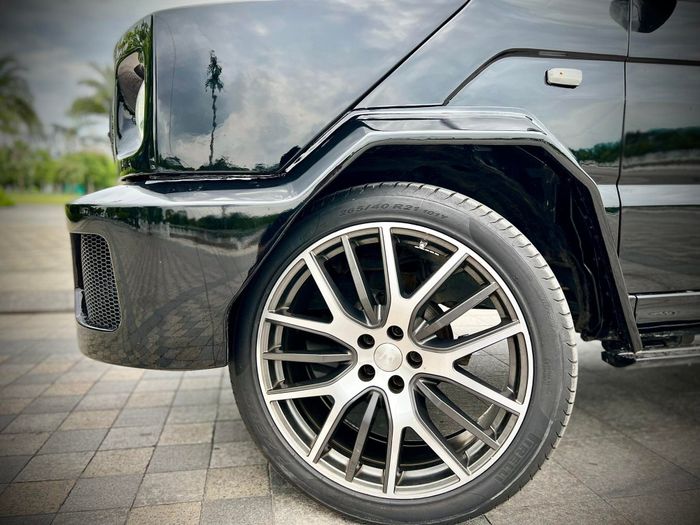 Chủ nhân ở Hải Phòng bỏ hơn 300 triệu để độ chiếc Mitsubishi Jolie thành G63: Mất 6 tháng để thực hiện, phải sửa cả khung gầm để lắp mâm 21 inch - Ảnh 5.
