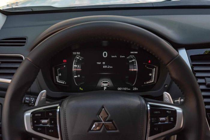 Nhân viên ngân hàng nhận xét về Mitsubishi Pajero Sport 2022 phiên bản chở tiền: Mặc dù thiếu nhiều tính năng nhưng vẫn đáng giá - Hình 7.