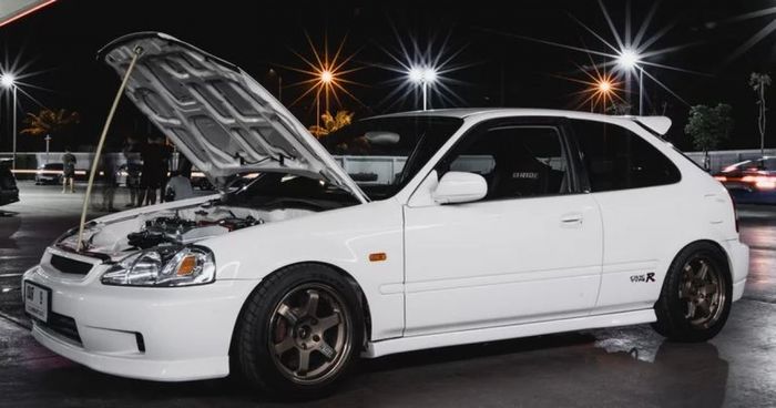 Top 12 chiếc xe trong 'Fast and Furious' có giá bất ngờ ngoài đời - Hình 12.