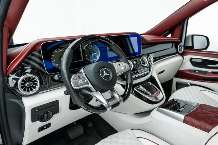 Chủ xe biến chiếc van Mercedes-Benz thành phiên bản Maybach với số tiền đủ để mua một chiếc S-Class mới - Ảnh 8.