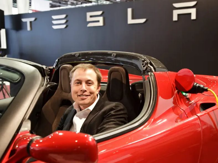 Câu chuyện ẩn sau cánh cổng bí mật của Tesla: Elon Musk sử dụng vốn để thâu tóm công ty, mạnh mẽ đuổi đi hai nhà sáng lập, 'Ông Tesla', người được xem là bậc thầy của ngành công nghiệp xe điện vẫn cảm thấy tiếc nuối vì bị 'người siêu năng lực' đoạt lấy mọi sáng chói - Hình ảnh 2.
