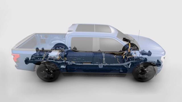 CEO Ford: Xe điện trong tương lai sẽ được "giản đơn hóa hoàn toàn", sử dụng pin nhỏ hơn - Ảnh 3.
