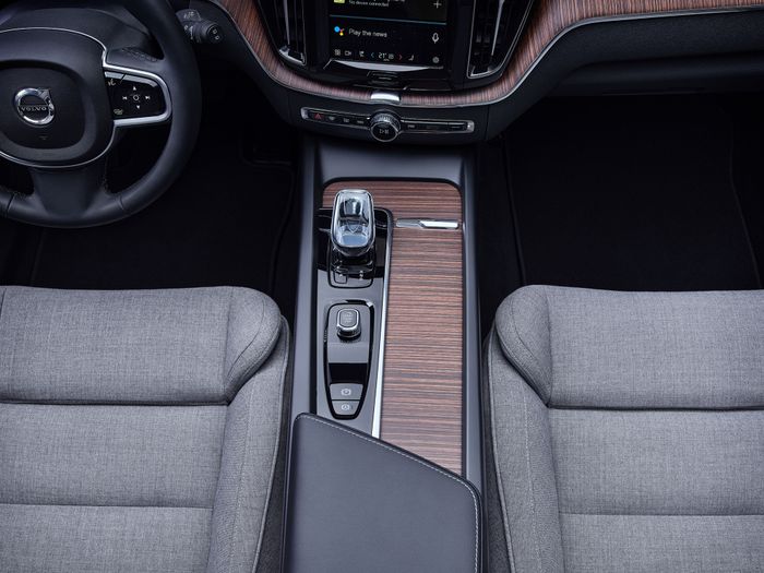 Volvo XC60 - Dòng xe sang hoàn hảo cho gia đình trẻ - Ảnh 5.