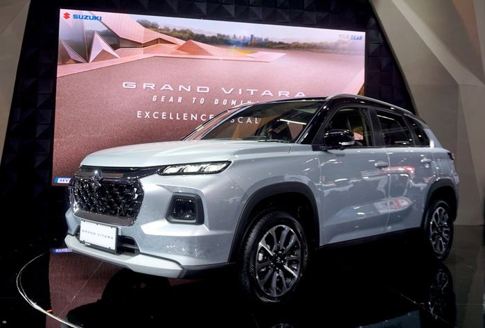 Suzuki Grand Vitara mới tại triển lãm Indonesia 2023 - Ảnh 2.