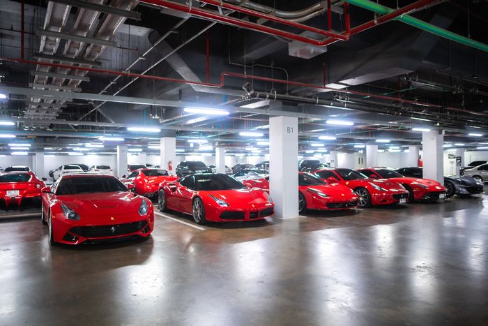 Tôi vừa chi ra 4 triệu để bay sang Thái và tham dự sự kiện offline của giới đại gia siêu xe: LaFerrari với giá trị hơn 250 tỷ đã lộ diện, cùng với căn hầm chứa đầy xe Ferrari - Ảnh 3.