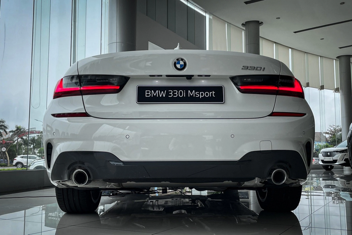 Xem chi tiết BMW 3 Series lắp ráp: Nâng cấp nhiều trang bị từ phiên bản tiêu chuẩn, giá chỉ từ 815 triệu đồng - Hình 5.