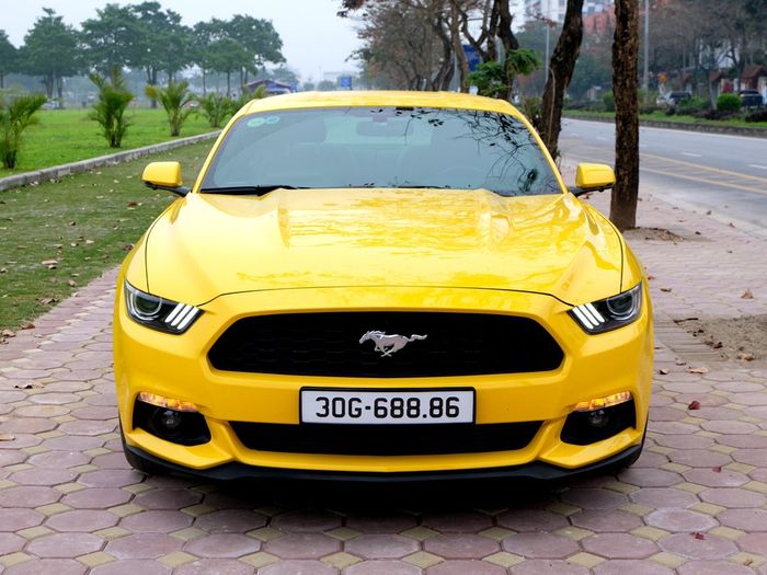 Dân chơi Hà Nội rao bán cặp xe Ford Mustang và BMW i8 cùng biển số 'lạ' với giá 5,9 tỷ đồng - Ảnh 3.