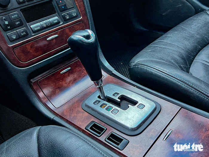 Hyundai XG 300 - Chiếc xe nguyên bản gần 20 năm vẫn được trang bị đầy đủ tính năng như ghế massage, cửa sổ trời - Ảnh 17.