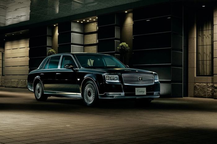 Toyota muốn bán xe cho giới siêu giàu như Rolls-Royce theo cách này - Ảnh 2.