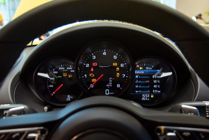 Trải nghiệm nhanh Porsche 718 Cayman T tại Việt Nam: Trang bị thêm tiền gần 1 tỷ - Ảnh 10.