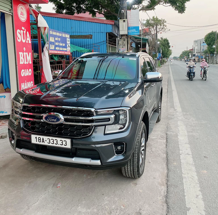 Ford Everest biển ngũ quý 3 được rao bán với giá gần 3 tỷ đồng: 'Nhiều người gọi nhưng chưa có ai quyết định' - Ảnh 2.