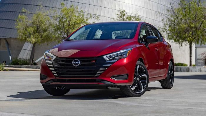 Nissan Almera facelift tiết lộ, có thể ra mắt trong năm nay - Hình ảnh 4.