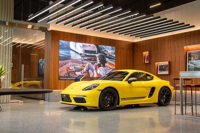 Trải nghiệm Porsche 718 Cayman T tại Việt Nam: Trang bị thêm tiền gần 1 tỷ - Ảnh 17.