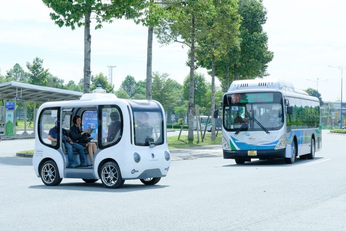Thử nghiệm xe tự lái ở Bình Dương: Lần đầu xe tự lái hoạt động trên tuyến đường công cộng tại Việt Nam. - Ảnh 1.