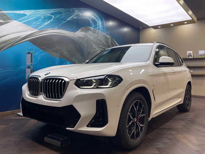 BMW X3 2023 lắp ráp tại đại lý: Giá từ 1,799 tỷ đồng, thêm tùy chọn cầu sau, cạnh tranh với GLC - Hình 3.