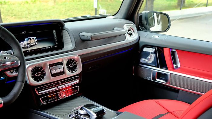 Thông tin chi tiết về chiếc Mercedes-AMG G 63 phiên bản đặc biệt giá 12,61 tỷ đồng vừa được công bố: Bạn sẽ dễ dàng nhận thấy nét đặc biệt trong thiết kế này.