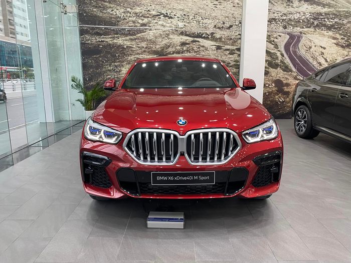 BMW thanh lý lô xe sản xuất từ năm 2021 và 2022: Giảm giá lớn nhất lên đến 300 triệu đồng, BMW 3-Series giá thấp hơn Toyota Camry 2.5Q - Ảnh 2.