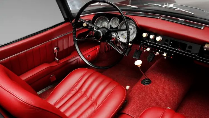 Mẫu xe cổ gây ra kết cục khó đoán nhất trong lịch sử: Từng khiến BMW gặp khó khăn gần như phá sản, nhưng hiện nay lại là mục tiêu săn lùng của giới sưu tầm với giá hàng triệu USD - Ảnh 2.