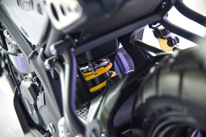 Yamaha XS155R chính thức ra mắt thị trường Việt Nam: Giá bán 77 triệu đồng, thách thức Honda CB150R - Ảnh 6.