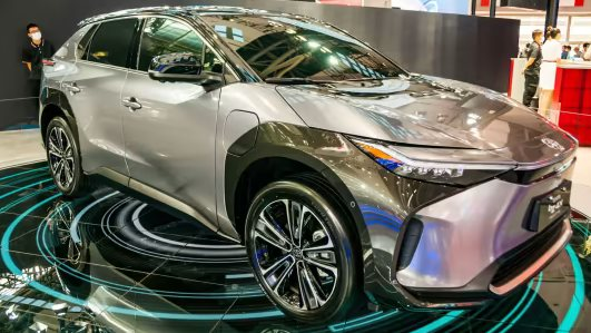 ‘Toyota đang gặp khó khăn trong cuộc đua xe điện’ - Ảnh 3.