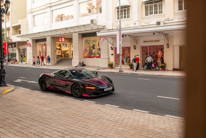 Porsche 918 Spyder và nhiều siêu xe khác của giới đại gia TP.HCM xuất hiện trên đường vào ngày 30 Tết - Xem Ảnh 9.