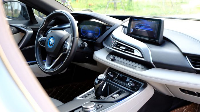 Dân chơi Hà Nội rao bán cặp Ford Mustang và BMW i8 cùng biển số 'VIP' với giá 5,9 tỷ đồng - Ảnh 13.