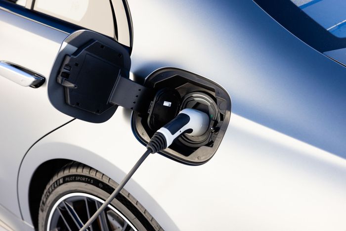 Dòng S-Class, biểu tượng của sự đẳng cấp và sang trọng, đã trải qua quá trình nâng cấp để trở thành phiên bản mạnh nhất từ trước đến nay - Ảnh 9.
