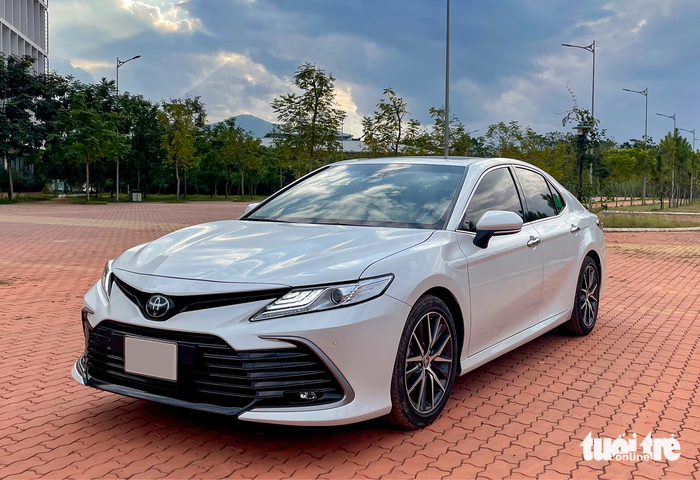 Thị trường sedan cỡ D trong tháng 1: Doanh số giảm sút, nhiều xe được giảm giá mạnh - Hình 1.