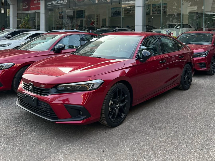 Đại lý giảm giá Honda Civic xuống còn 700 triệu đồng nhưng không có xe để giao - Ảnh 2.
