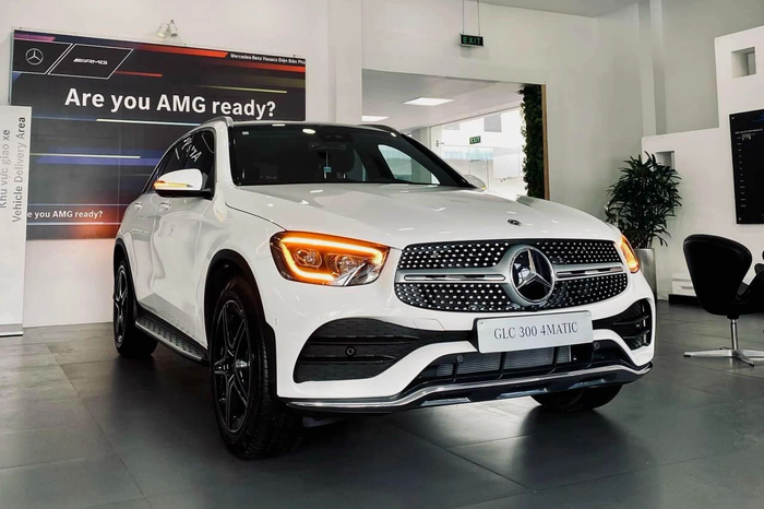 Không đợi chính sách, nhiều xe hơi tự ‘giảm giá trước bạ’ tại Việt Nam: BMW, Mercedes giảm cả trăm triệu, các đại gia cũng tham gia cuộc chơi - Ảnh 8.