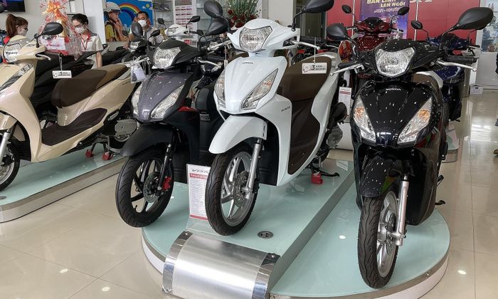 Giá các dòng xe máy giảm mạnh: Winner X giảm gần 20 triệu đồng, Honda Vision, SH... cũng giảm mạnh - Ảnh 2.