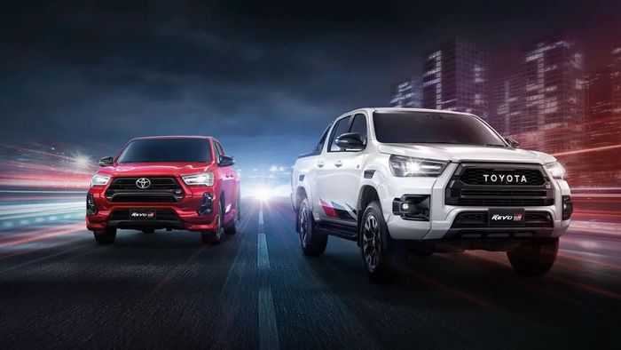 Toyota Hilux tái xuất tại Việt Nam, chỉ có bản 2.8L được trang bị hệ dẫn động 4 bánh - Ảnh 1.