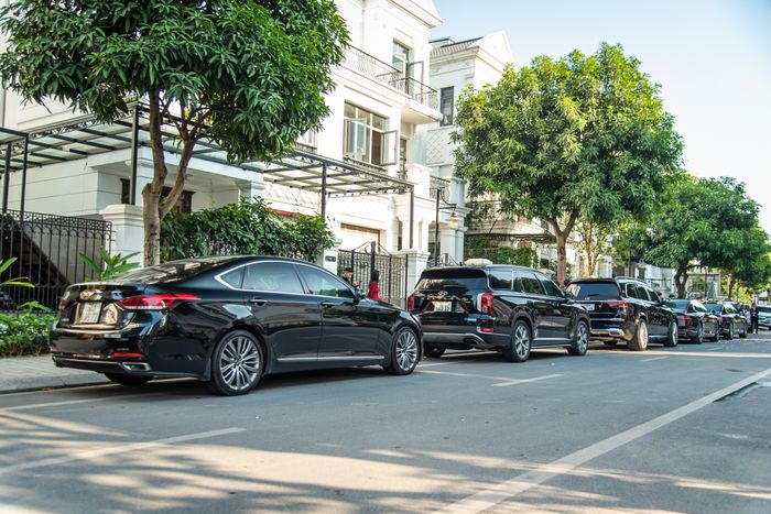 Dàn xe Genesis ấn tượng 'rồng rắn' diễu hành tại Hà Nội: Bao gồm cả G90 2022 và Hyundai Elantra N ra mắt công khai lần đầu - Ảnh 3.