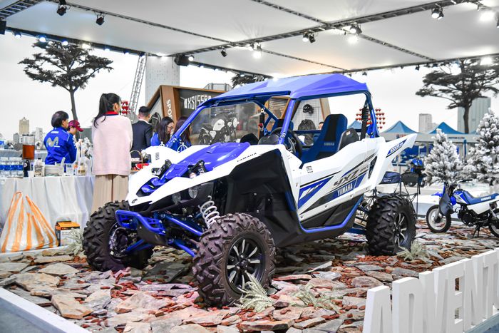 Thông tin chi tiết về xe địa hình Yamaha YXZ 1000R SS tại Việt Nam: Kích thước gần như xe hạng A, không gian nội thất không thể giảm bớt hơn - Hình 1