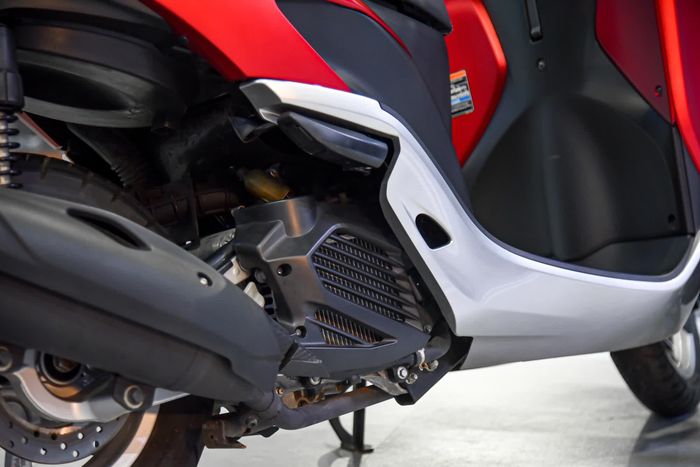 Thông tin chi tiết về cặp xe máy Yamaha 3 bánh độc đáo tại Việt Nam - Hình 16.