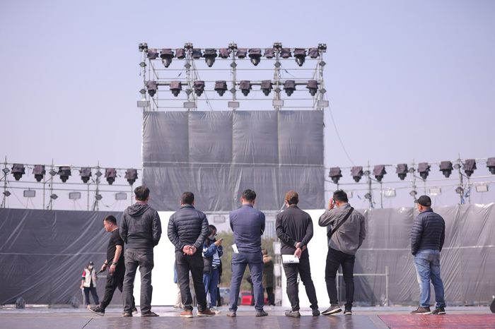 Trước giờ G của Gala Car Choice Awards 2022, mọi người đều rất bận rộn, sẵn sàng cho một đêm show hoành tráng.